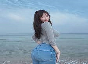 'Bỏng mắt' với mỹ nhân có thân hình đẹp như đồng hồ cát